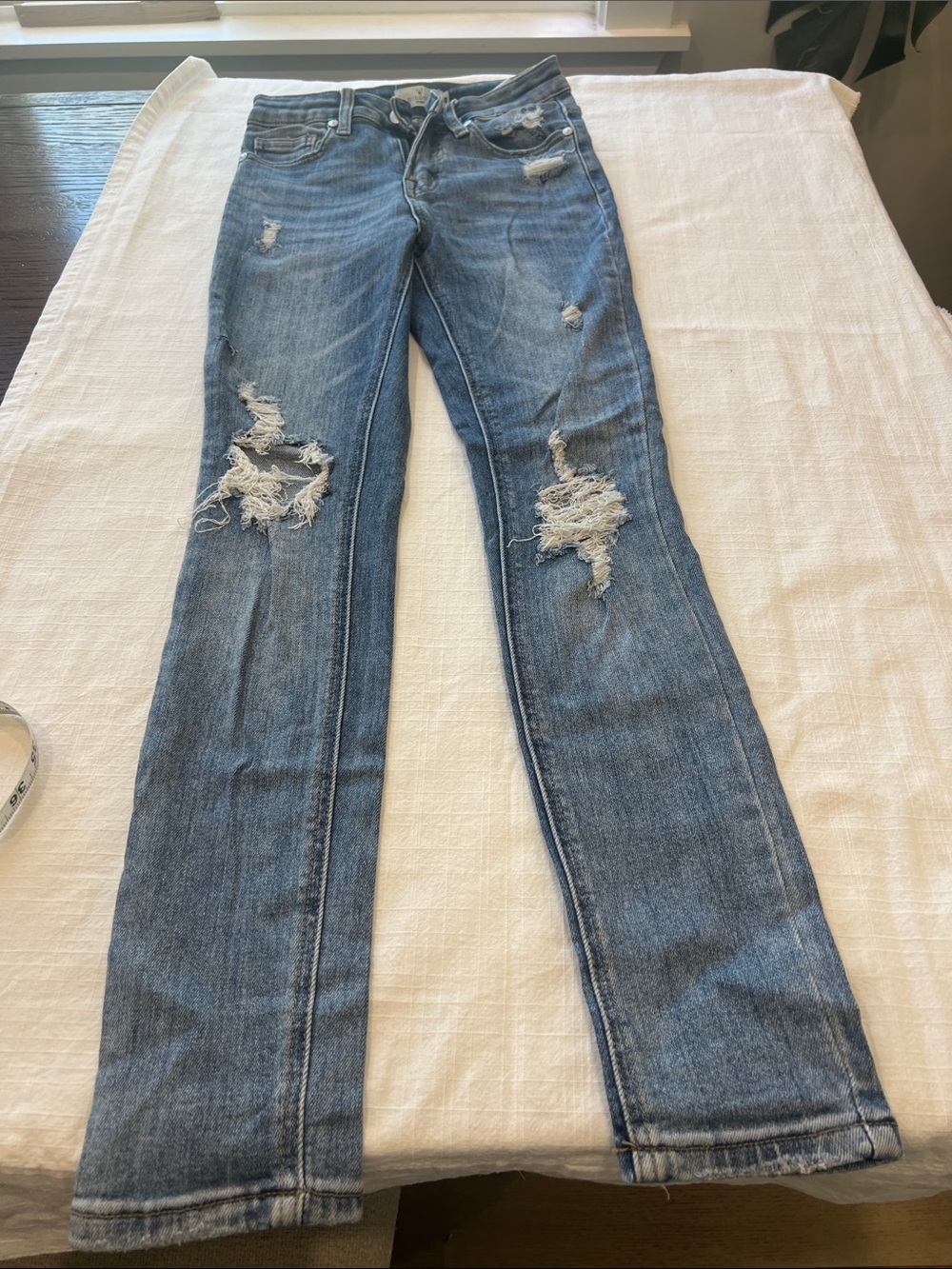 🔥🔥Distressed Women's Blue Jeans - Classic Slim Fit